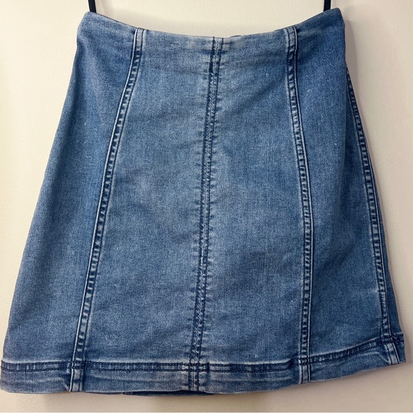 FREE PEOPLE MINI DENIM SKIRT - Picture 1 of 5